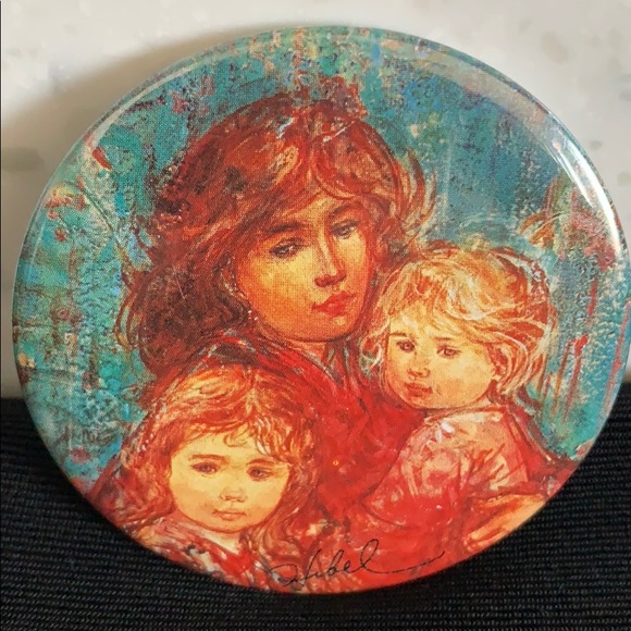Vintage Edna Hibel Collections Promo Pin - Picture 2 of 7